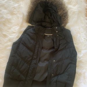 Sleeveless Puffer Jacket
